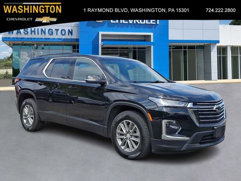 Used 2023 Chevrolet Traverse LT image 1