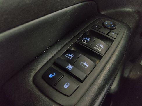 Used 2020 Jeep Grand Cherokee Limited w/ Luxury Group II RWD image 27