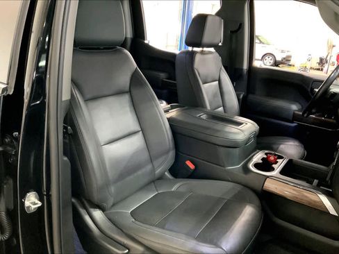 Used 2021 Chevrolet Silverado 1500 LT Trail Boss w/ Convenience Package II image 9