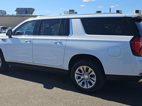 New 2026 GMC Yukon XL Denali w/ Sun & Power Step Package AWD/4WD image 7