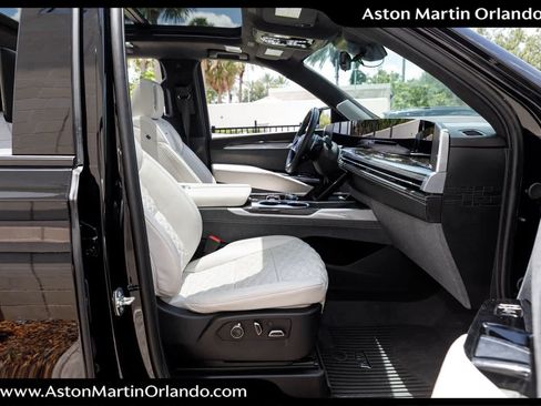 Used 2025 Cadillac Escalade V AWD/4WD image 70