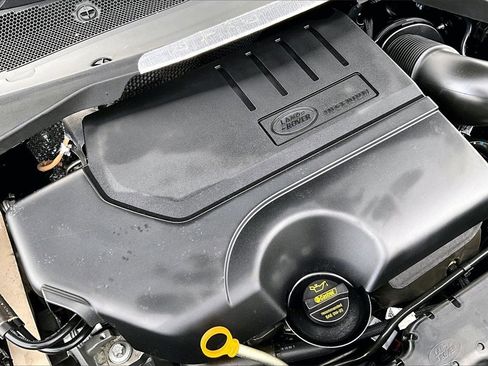 Used 2020 Land Rover Range Rover Evoque SE image 29