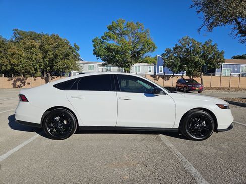 Used 2025 Honda Accord SE image 3