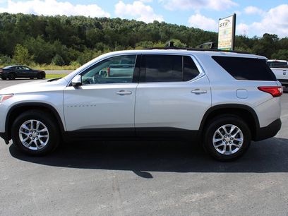 Used 2021 Chevrolet Traverse LT