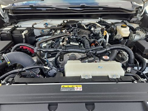 Used 2024 Toyota Tacoma TRD Off-Road AWD/4WD image 33