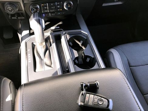 Used 2018 Ford F150 Raptor w/ Equipment Group 802A Luxury AWD/4WD image 33