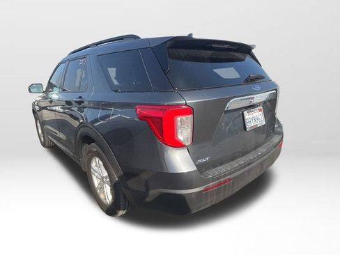 Used 2020 Ford Explorer XLT image 6