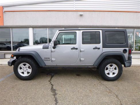 Used 2017 Jeep Wrangler Unlimited Sport w/ Quick Order Package 24S AWD/4WD image 2
