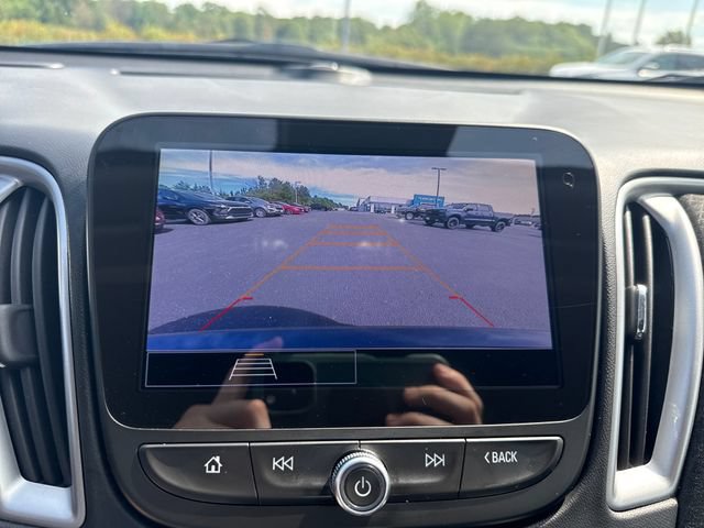 Used 2025 Chevrolet Malibu LT FWD image 21