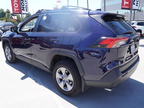 Certified 2025 Toyota RAV4 XLE FWD image 5