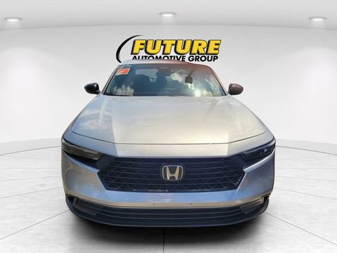 Used 2025 Honda Accord Sport image 2