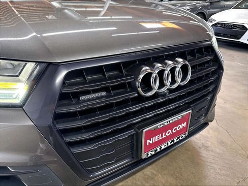 Used 2018 Audi Q7 3.0T Prestige w/ Prestige Package AWD/4WD image 32