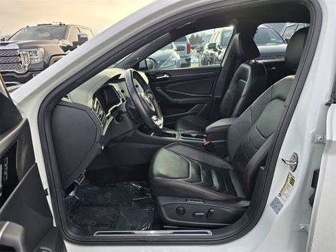 Used 2021 Volkswagen Jetta GLI Autobahn image 13