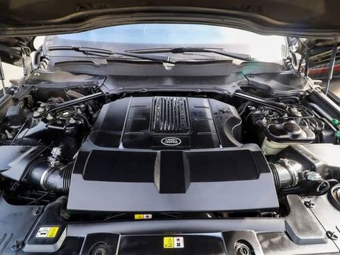Used 2020 Land Rover Range Rover HSE image 31