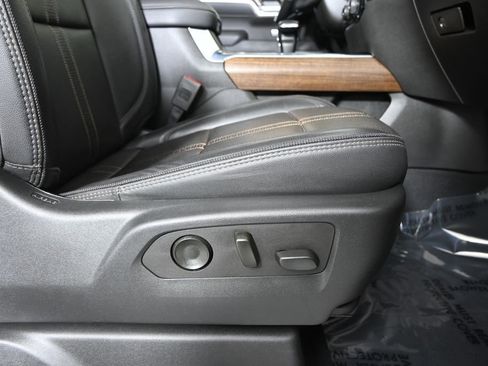 Used 2022 Chevrolet Silverado 1500 High Country w/ High Country Premium Package image 15