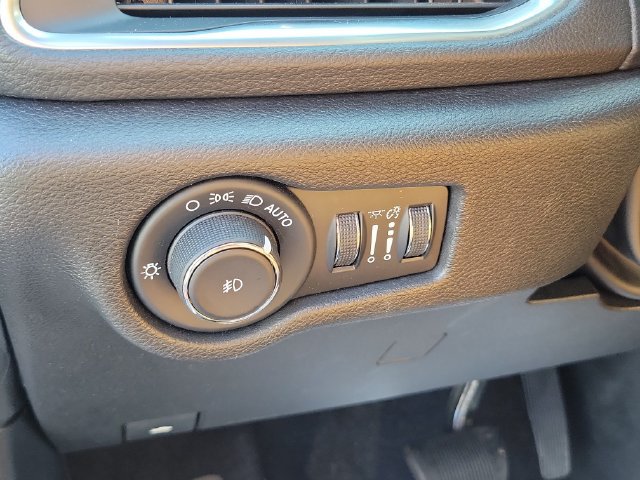 Used 2022 Chrysler Pacifica Pinnacle AWD/4WD image 13