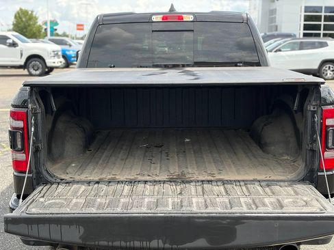 Used 2019 RAM 1500 Laramie AWD/4WD image 10