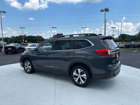 Used 2023 Subaru Ascent Premium w/ Convenience Package AWD/4WD image 5