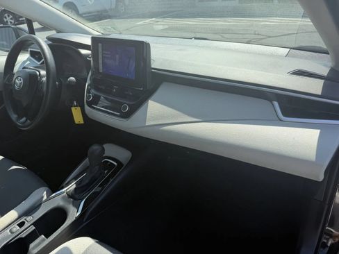 Used 2024 Toyota Corolla LE FWD image 12