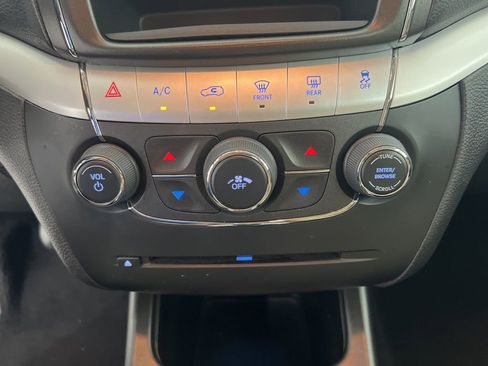 Used 2017 Dodge Journey SXT FWD image 15