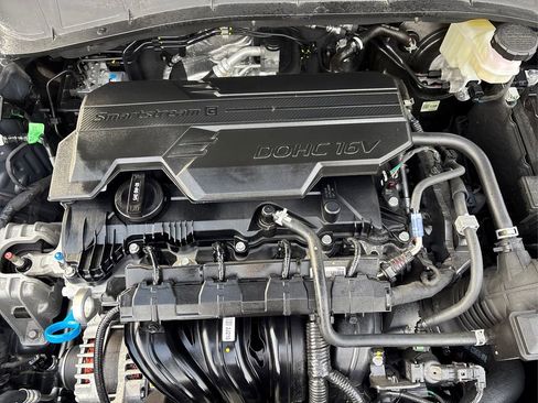 Certified 2025 Hyundai Kona SEL image 13