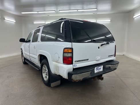 Used 2005 Chevrolet Suburban LT w/ Preferred Equipment Group image 9