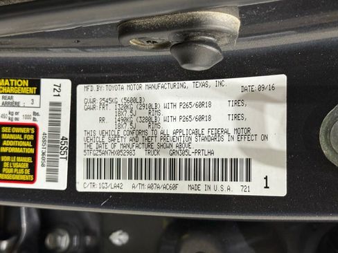 Used 2017 Toyota Tacoma Limited image 37