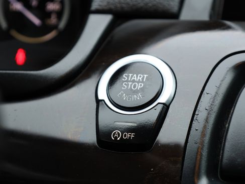 Used 2013 BMW 535i xDrive Sedan image 9