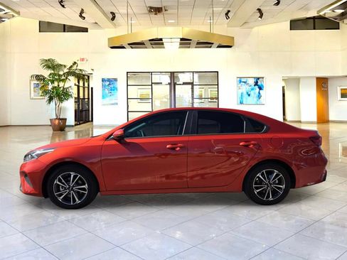Used 2024 Kia Forte LXS FWD image 8