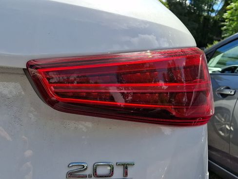 Used 2017 Audi Q3 2.0T Premium Plus AWD/4WD image 5