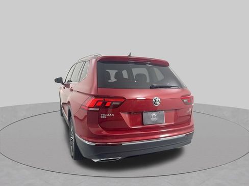 Used 2018 Volkswagen Tiguan SEL AWD/4WD image 31