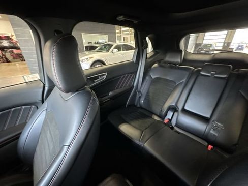 Used 2024 Ford Edge ST-Line w/ Class II Trailer Tow Package AWD/4WD image 5