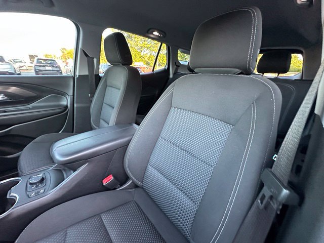 Used 2023 GMC Terrain SLE w/ Driver Convenience Package AWD/4WD image 28