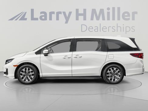 Used 2025 Honda Odyssey EX-L image 3