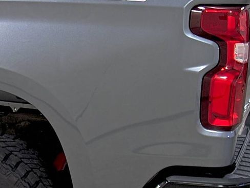 Used 2021 Chevrolet Silverado 1500 LT Trail Boss image 10