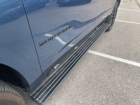 New 2025 Chevrolet Suburban Premier image 12