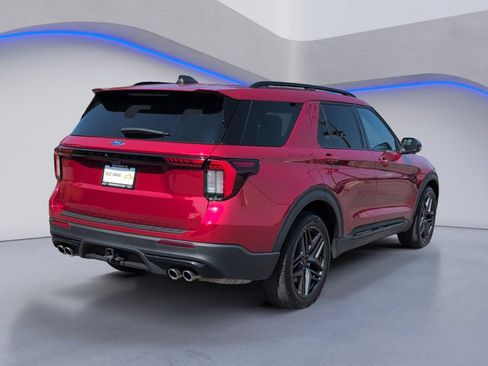 Used 2025 Ford Explorer ST AWD/4WD image 9