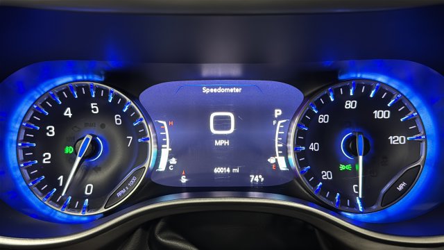 Used 2023 Chrysler Pacifica Touring-L FWD image 15