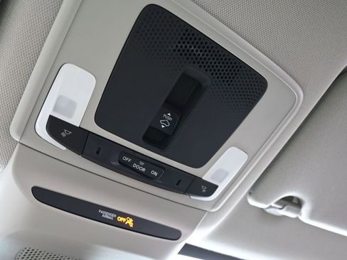 Used 2023 Honda HR-V EX-L image 21