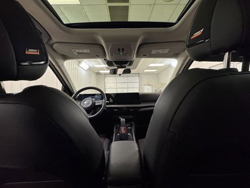 New 2026 Nissan Kicks SR image 19