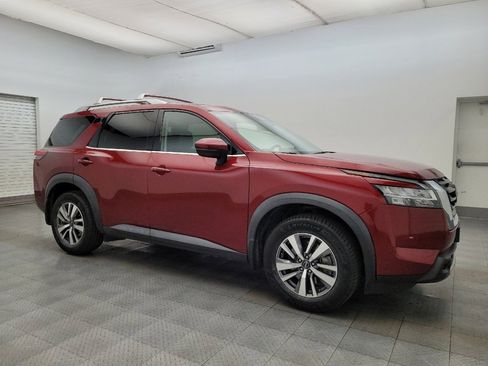 Used 2023 Nissan Pathfinder SL image 11