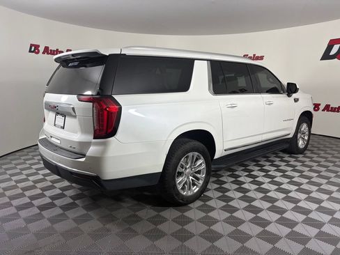 Used 2023 GMC Yukon XL SLT AWD/4WD image 6