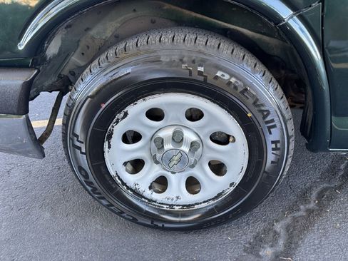 Used 2012 Chevrolet Express 1500 LS image 23