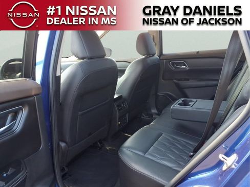 Used 2021 Nissan Rogue Platinum FWD image 27