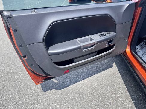 Used 2011 Dodge Challenger R/T RWD image 4