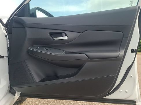New 2026 Nissan Sentra SV w/ SV Convenience Package FWD image 21