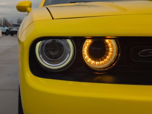 Used 2018 Dodge Challenger R/T Scat Pack image 10