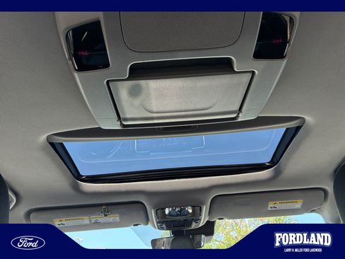 Used 2019 Honda Pilot Elite image 32