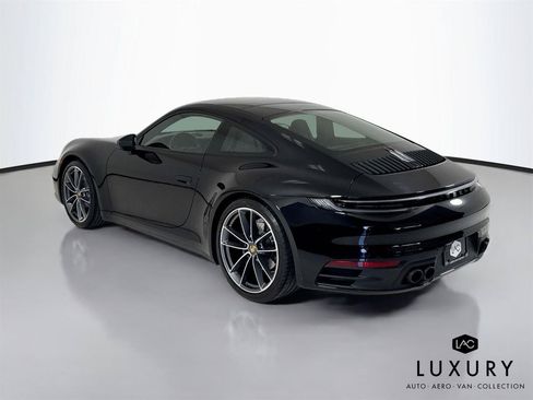 Used 2022 Porsche 911 Carrera w/ Premium Package RWD image 8