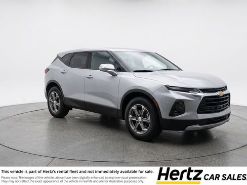 Used 2025 Chevrolet Blazer LT FWD image 1